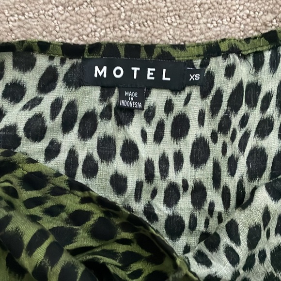 Slip Dress In Cheetah Print - Picture 5 of 6